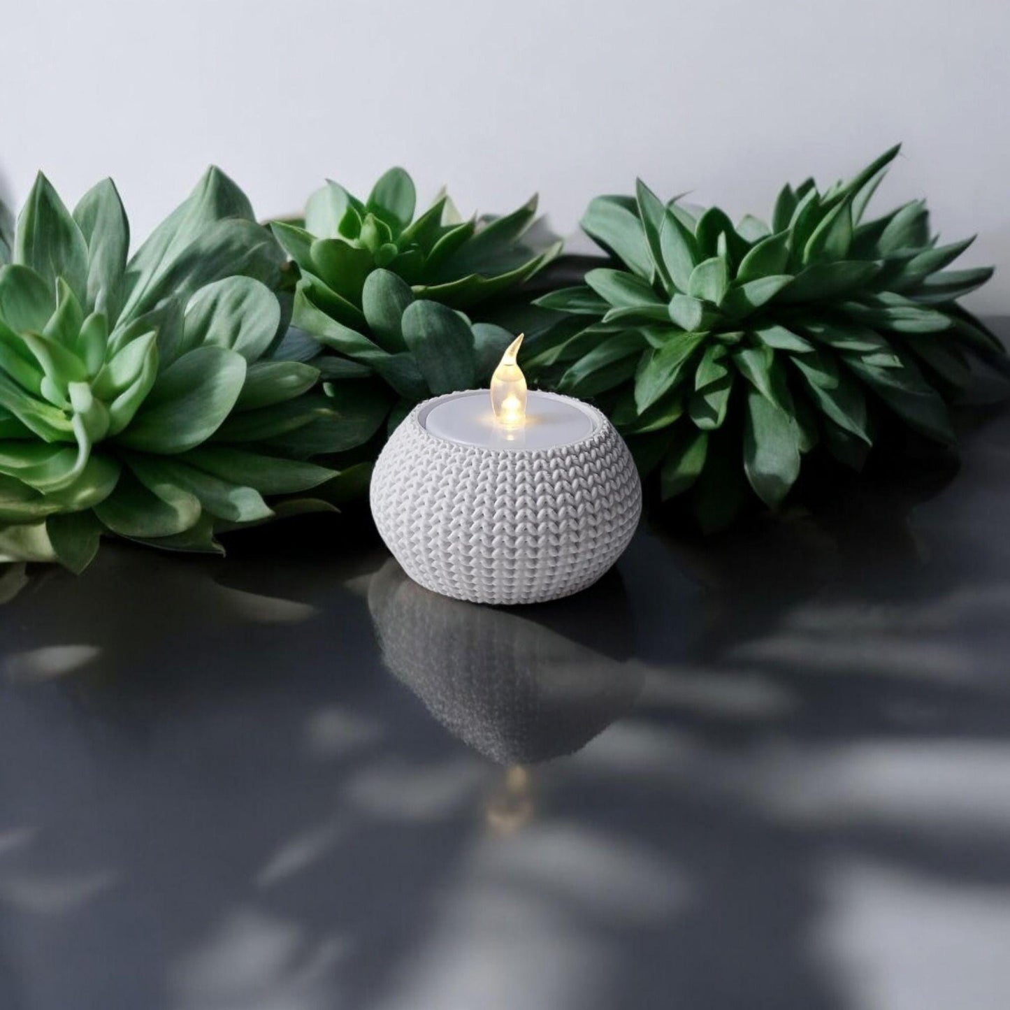 Charming Knitted Pattern Tea Light Holder Set with Flickering LED Candles (Multiple Options)